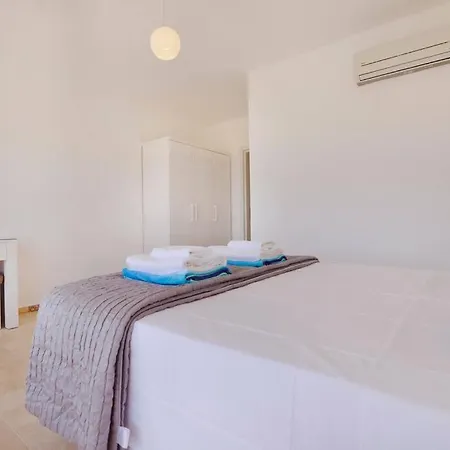 - 3 Bed With Large Private Pool Ferienhaus