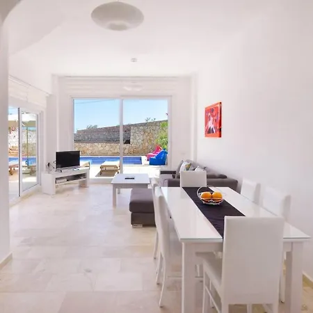 בית נופש - 3 Bed With Large Private Pool *