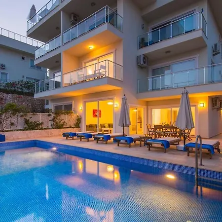 - 3 Bed With Large Private Pool בית נופש