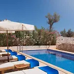 펜션 - 3 Bed With Large Private Pool 칼칸